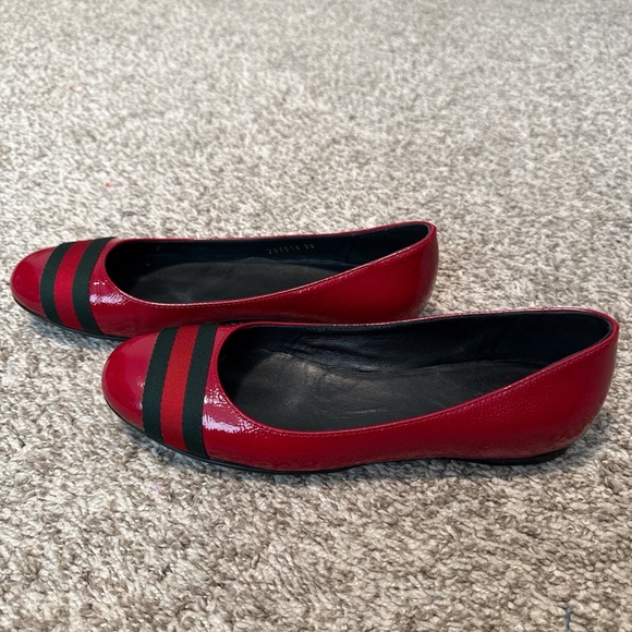 Gucci Red Women's Flats with Red and Black Stripes - Picture 3 of 7